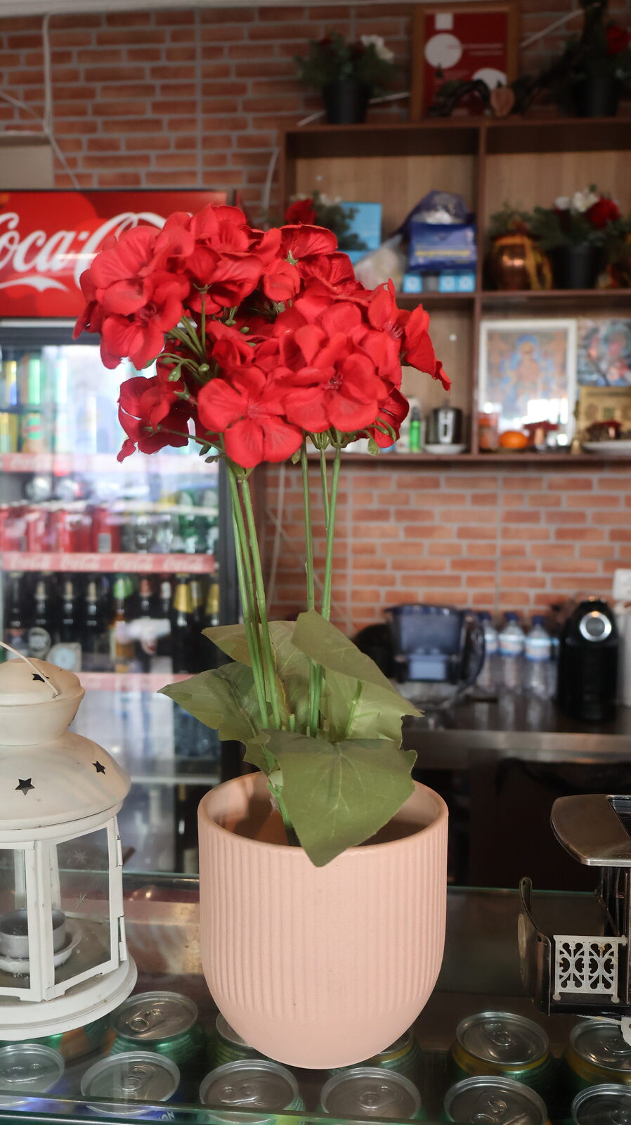 Floral decor at the bar